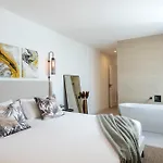Luxurious Acebo 4 Bed, 4 Bath, Private Pool *
