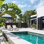 Luxurious Acebo 4 Bed, 4 Bath, Private Pool 빌라 *
