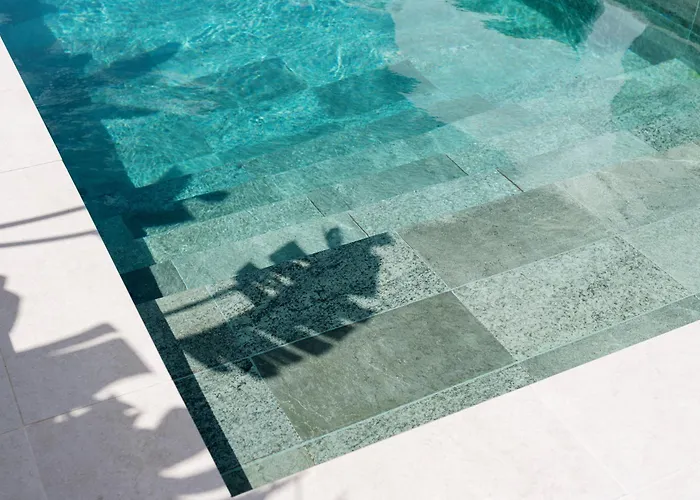 Luxurious Acebo 4 Bed, 4 Bath, Private Pool *