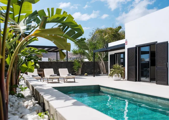 Luxurious Acebo 4 Bed, 4 Bath, Private Pool Villa *