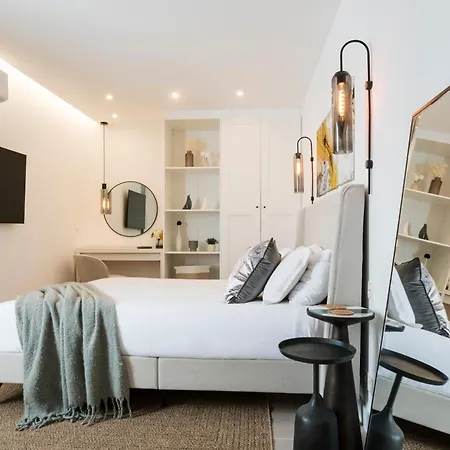 Luxurious Acebo 4 Bed 4 Bath Private Pool *
