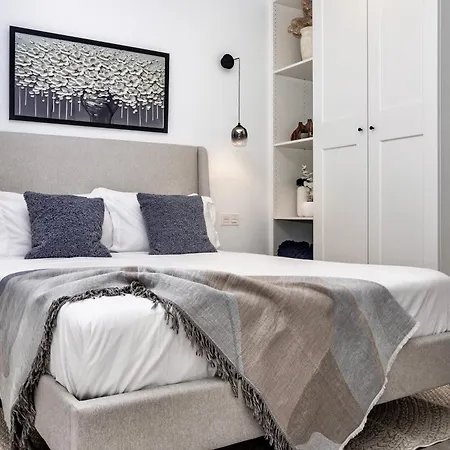 Luxurious Acebo 4 Bed, 4 Bath, Private Pool فيلة بلايا بلانكا