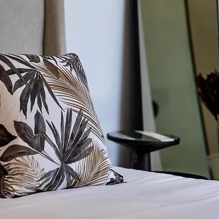 Luxurious Acebo 4 Bed, 4 Bath, Private Pool فيلة *