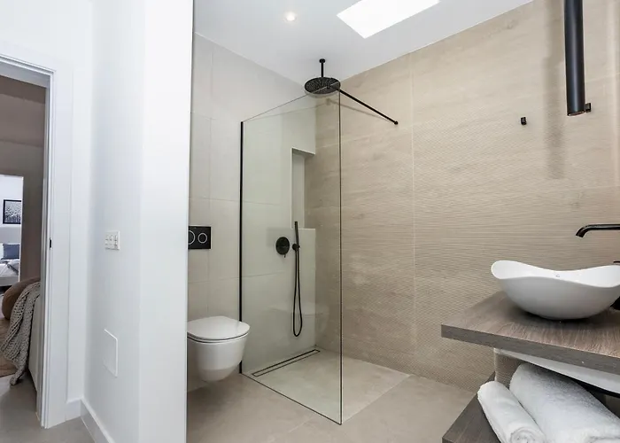 Luxurious Acebo 4 Bed, 4 Bath, Private Pool * Playa Blanca (Lanzarote)