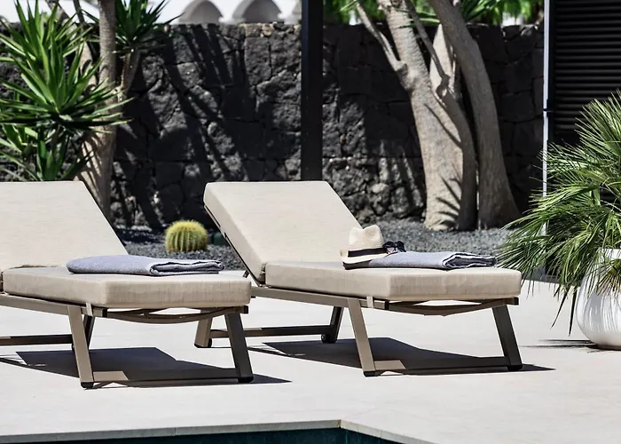 Luxurious Acebo 4 Bed, 4 Bath, Private Pool Villa