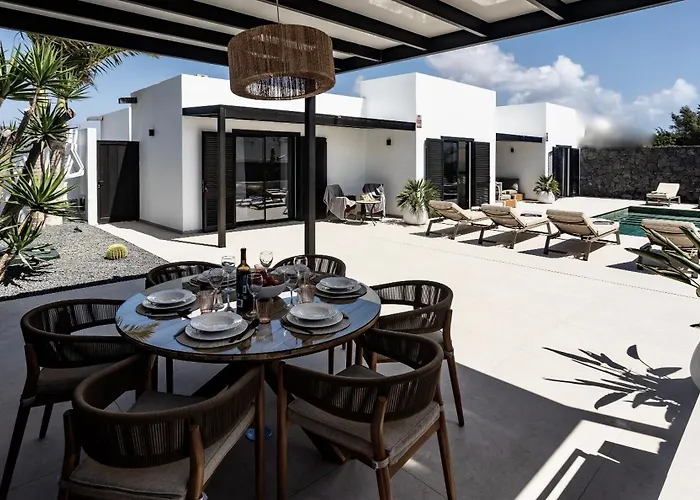 Villa Luxurious Acebo 4 Bed, 4 Bath, Private Pool