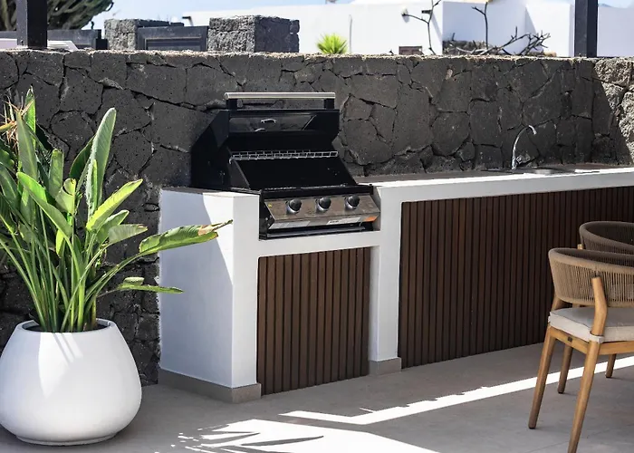 Villa Luxurious Acebo 4 Bed, 4 Bath, Private Pool *