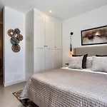 Luxurious Acebo 4 Bed, 4 Bath, Private Pool Villa