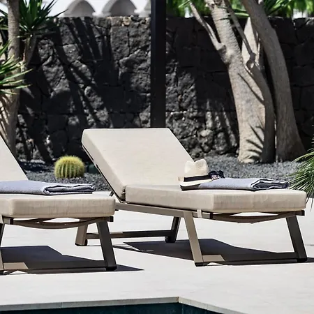Luxurious Acebo 4 Bed 4 Bath Private Pool Vila