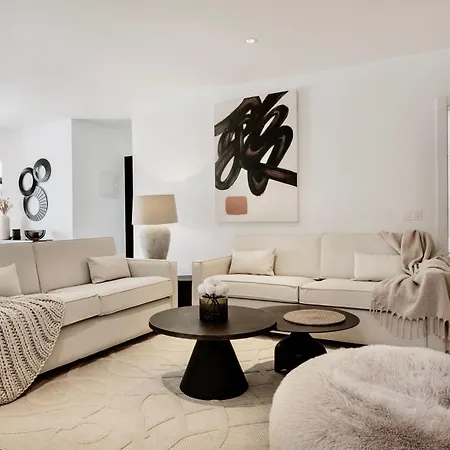 Luxurious Acebo 4 Bed 4 Bath Private Pool Vila